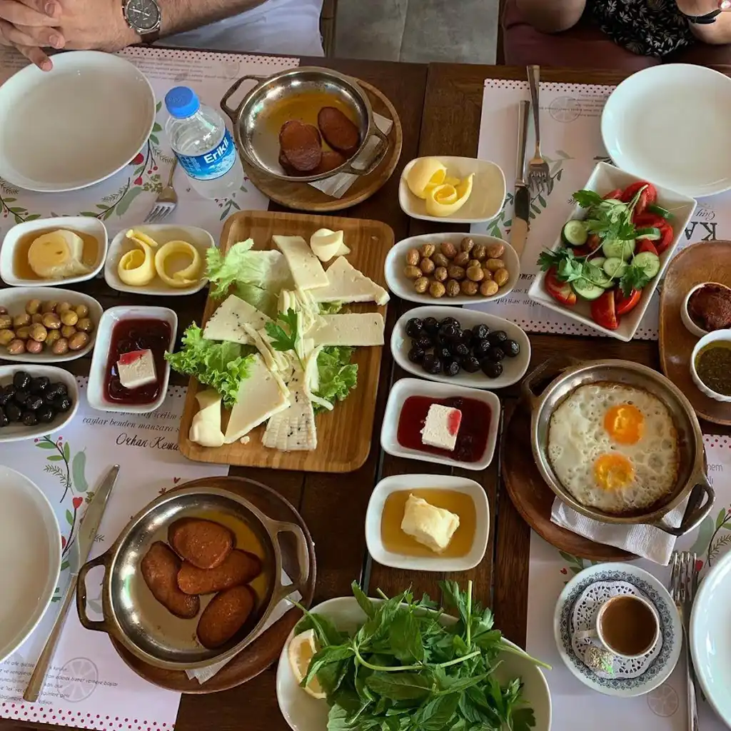 Kale Çay Bahçesi Kahvaltı