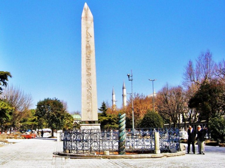 Dikilitaş ve Tarihi – Fatih / İstanbul