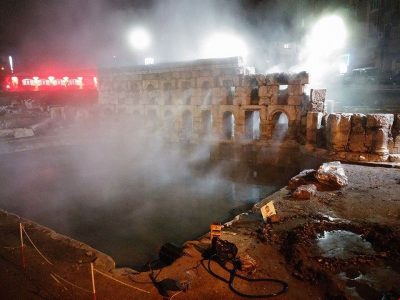 Roma Kral Kızı Hamamı gece