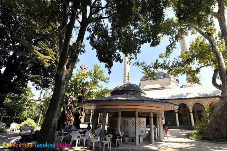 Eski Valide Cami ve Külliyesi Nerede? & Genel Bilgiler – Üsküdar / İstanbul