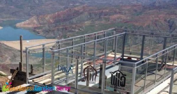 tillo kalesi cam seyir terasi