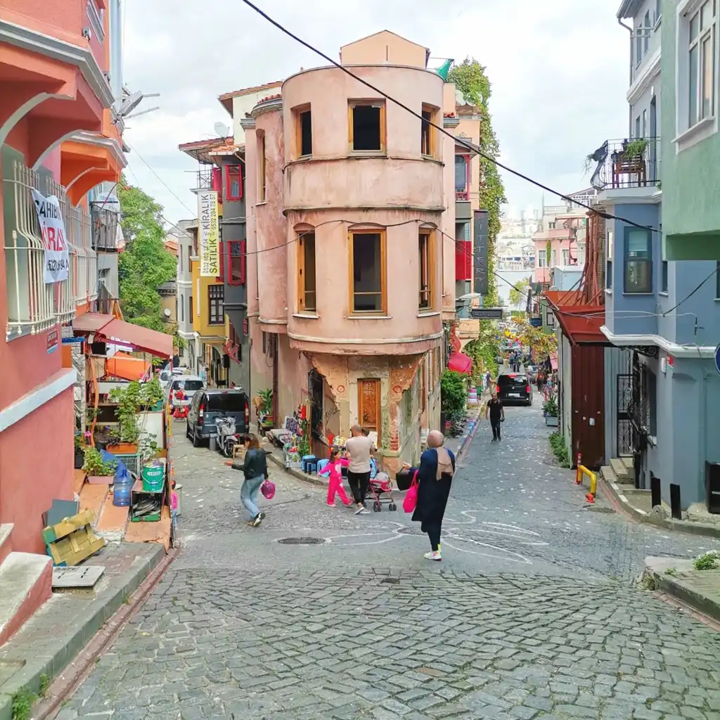 Balat Sancaktar Yokuşu