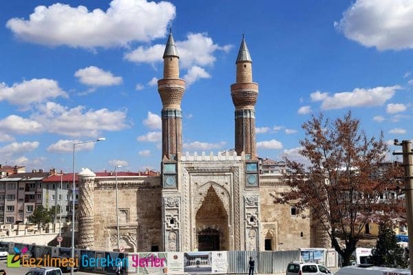 Gök Medrese