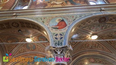 St polycarp kilisesi mimarisi