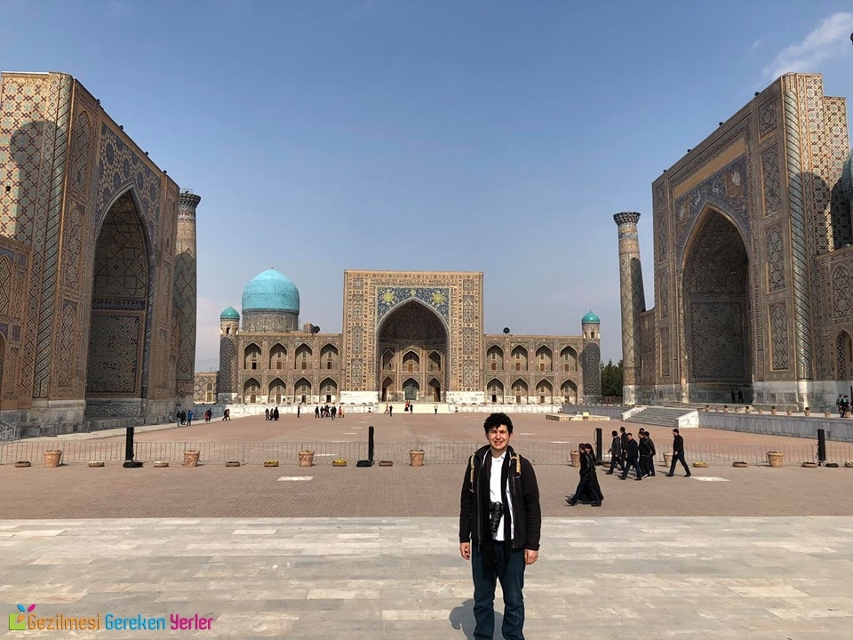Özbekistan Registan Meydanı