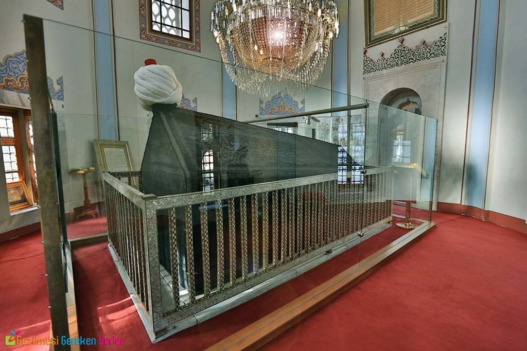 Yavuz Sultan Selim Camii Türbesi