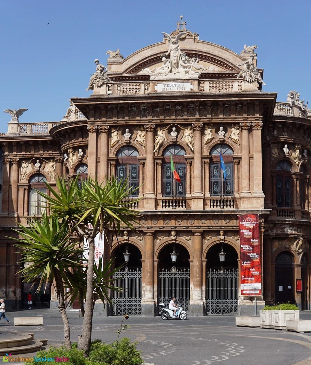Palermo Gezilecek Yerler - Massimo Tiyatrosu