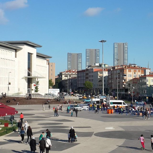 Herkes Kalbinin Ekmeğini Yer Ne Demek