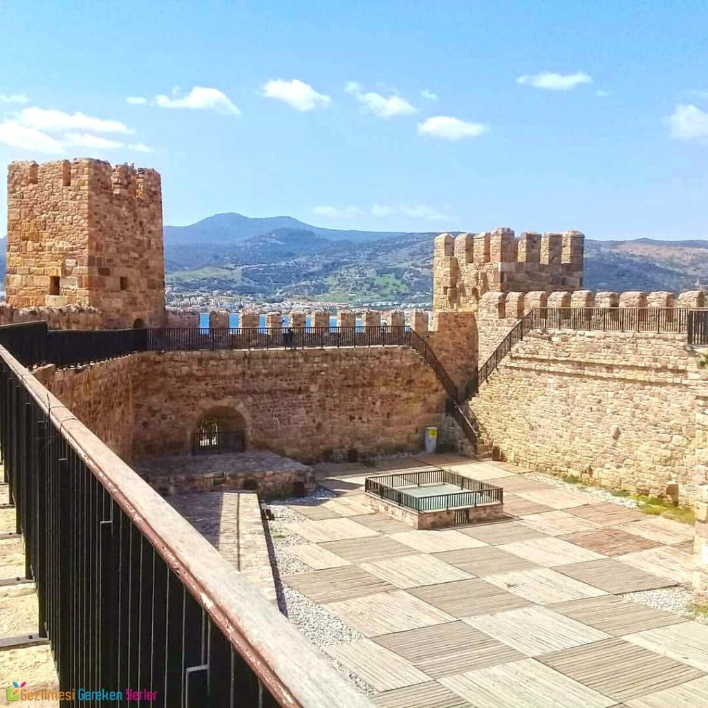 Çandarlı Kalesi Dikili İzmir