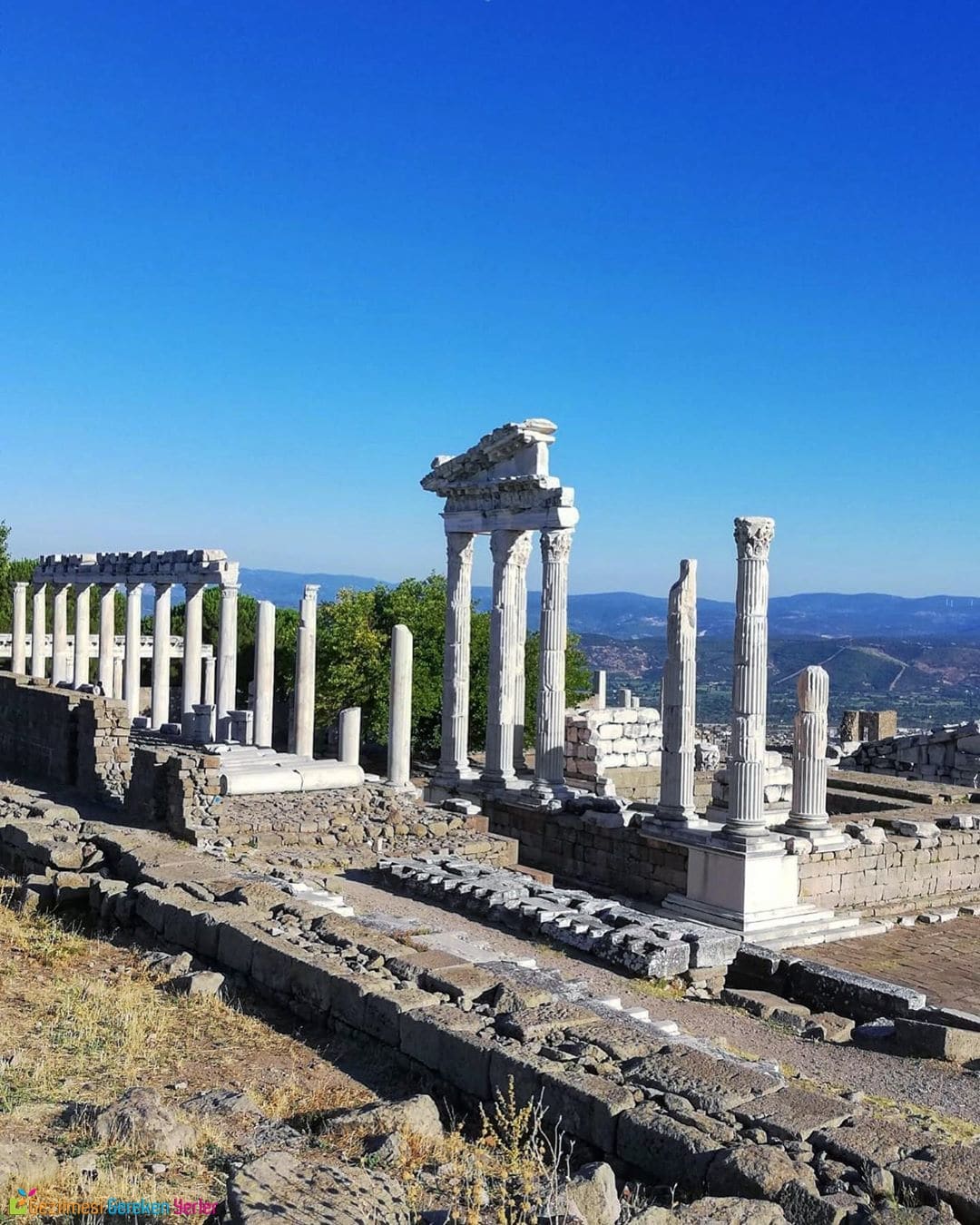 Pergamon Antik Kenti Giriş Ücreti ve Ziyaret Saatleri