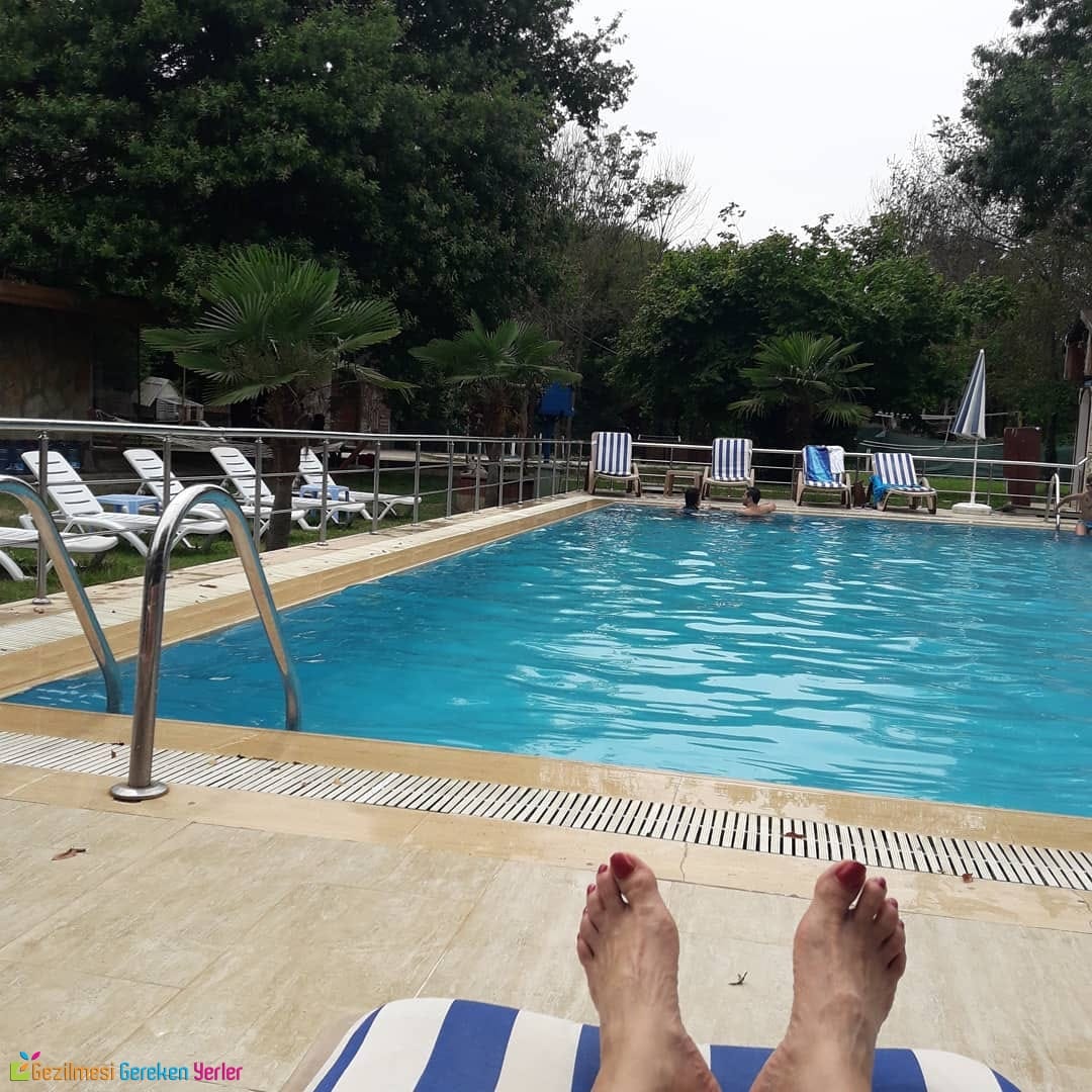 Shelale Hotel Açık Yüzme Havuzu – Ağva