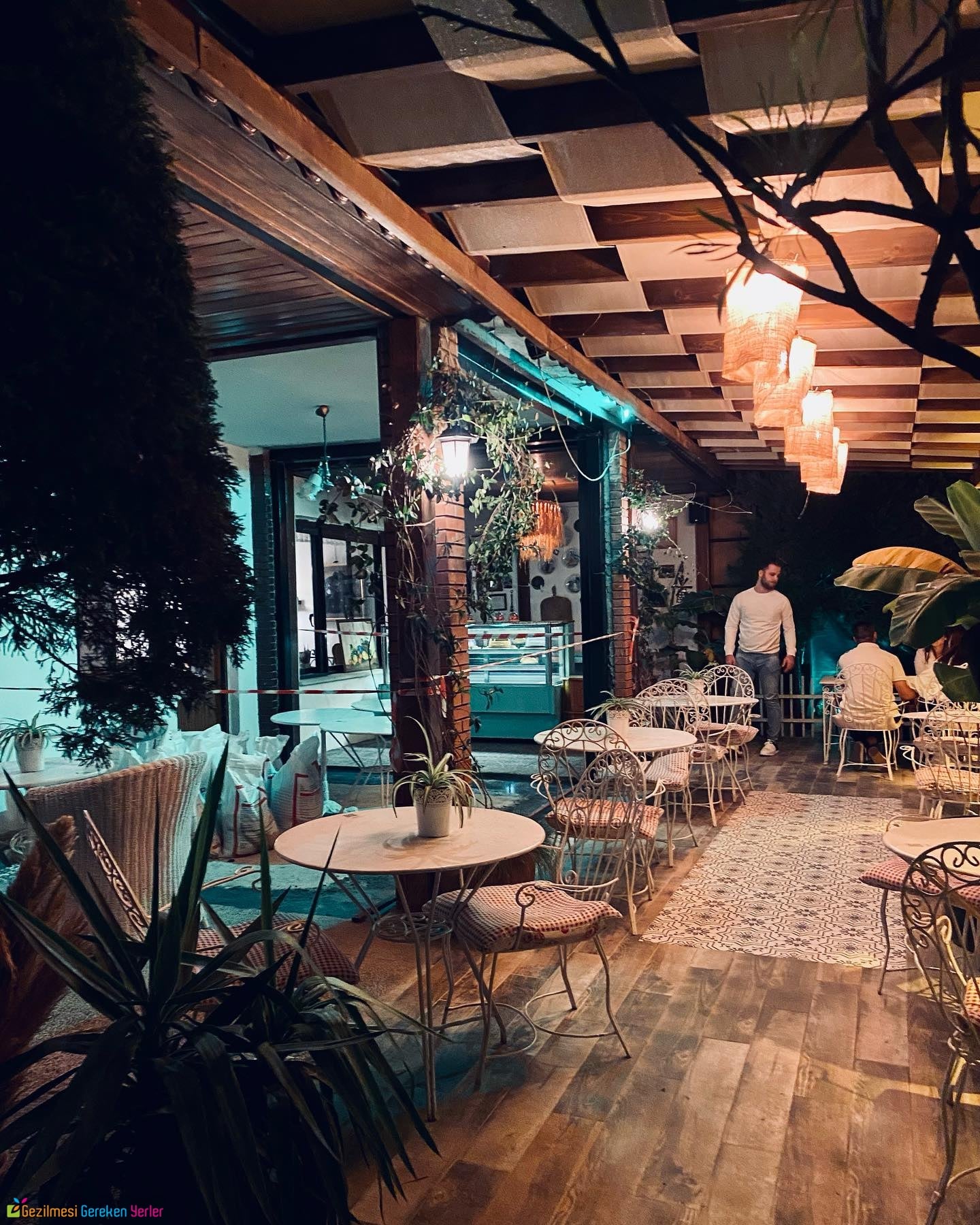 Dut Restaurant Cafe Bar İzmir
