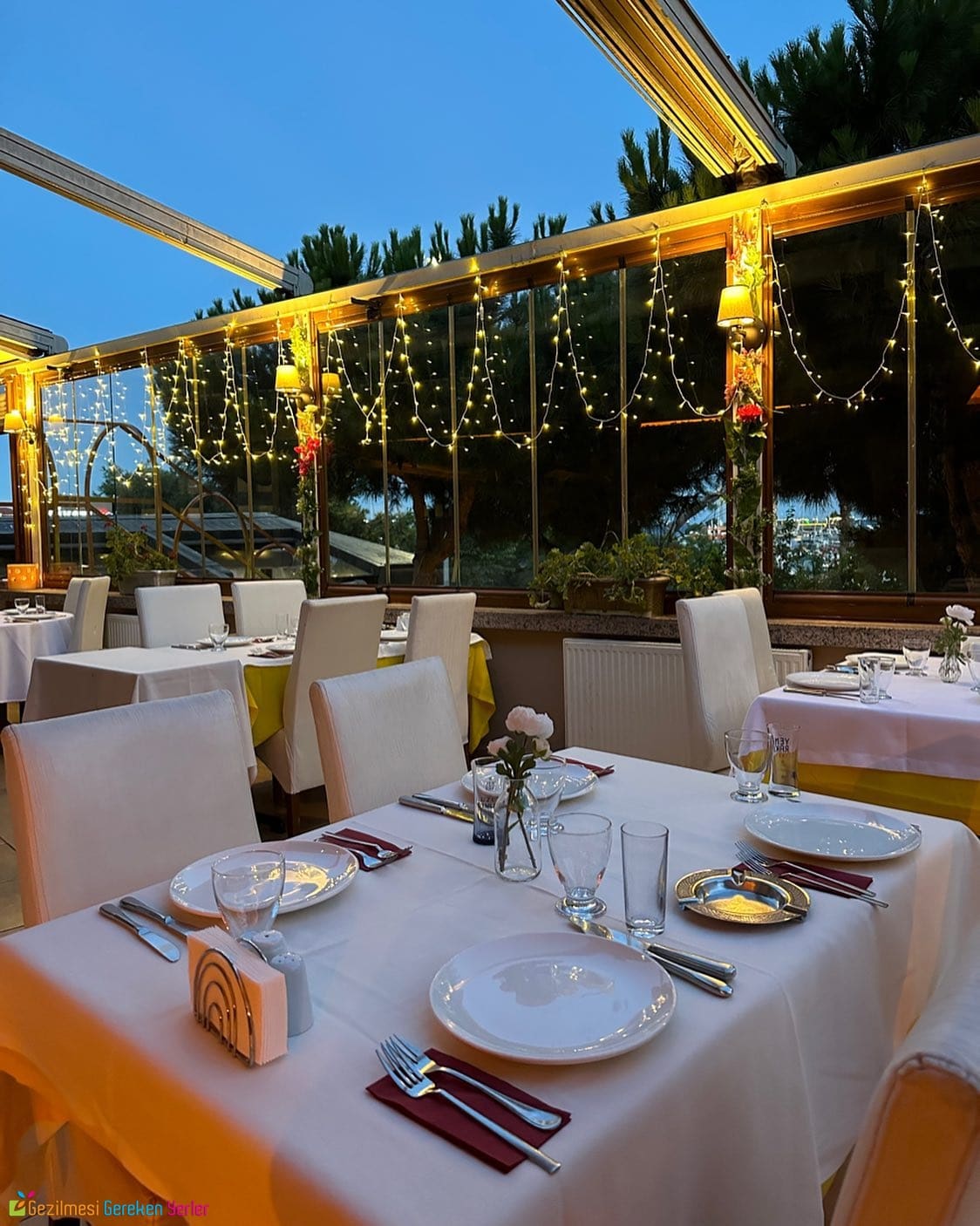 Le Chateauer Restaurant