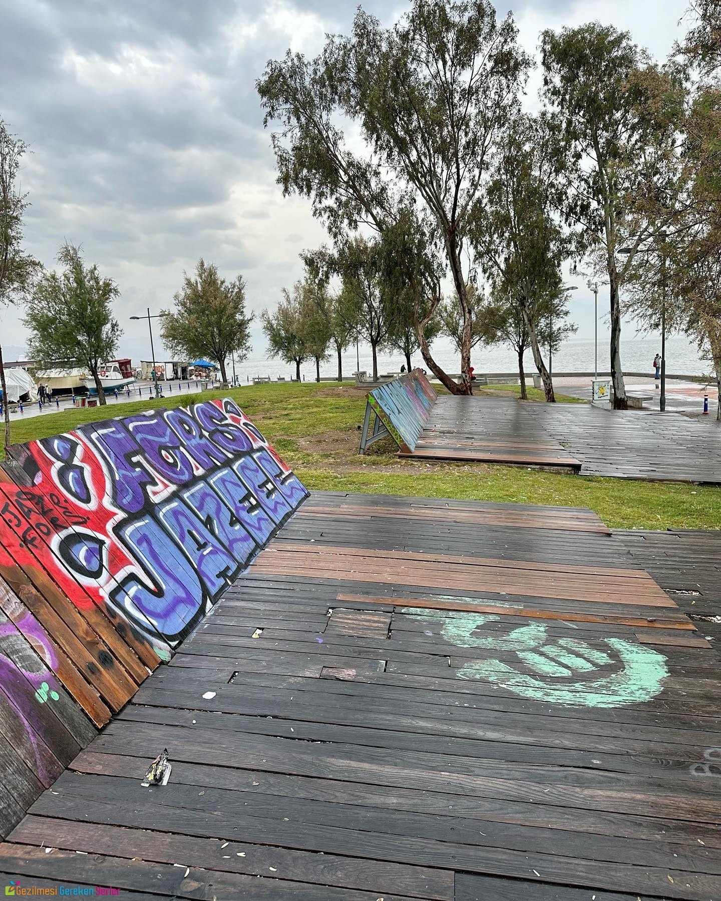 Bostanlı Sahili