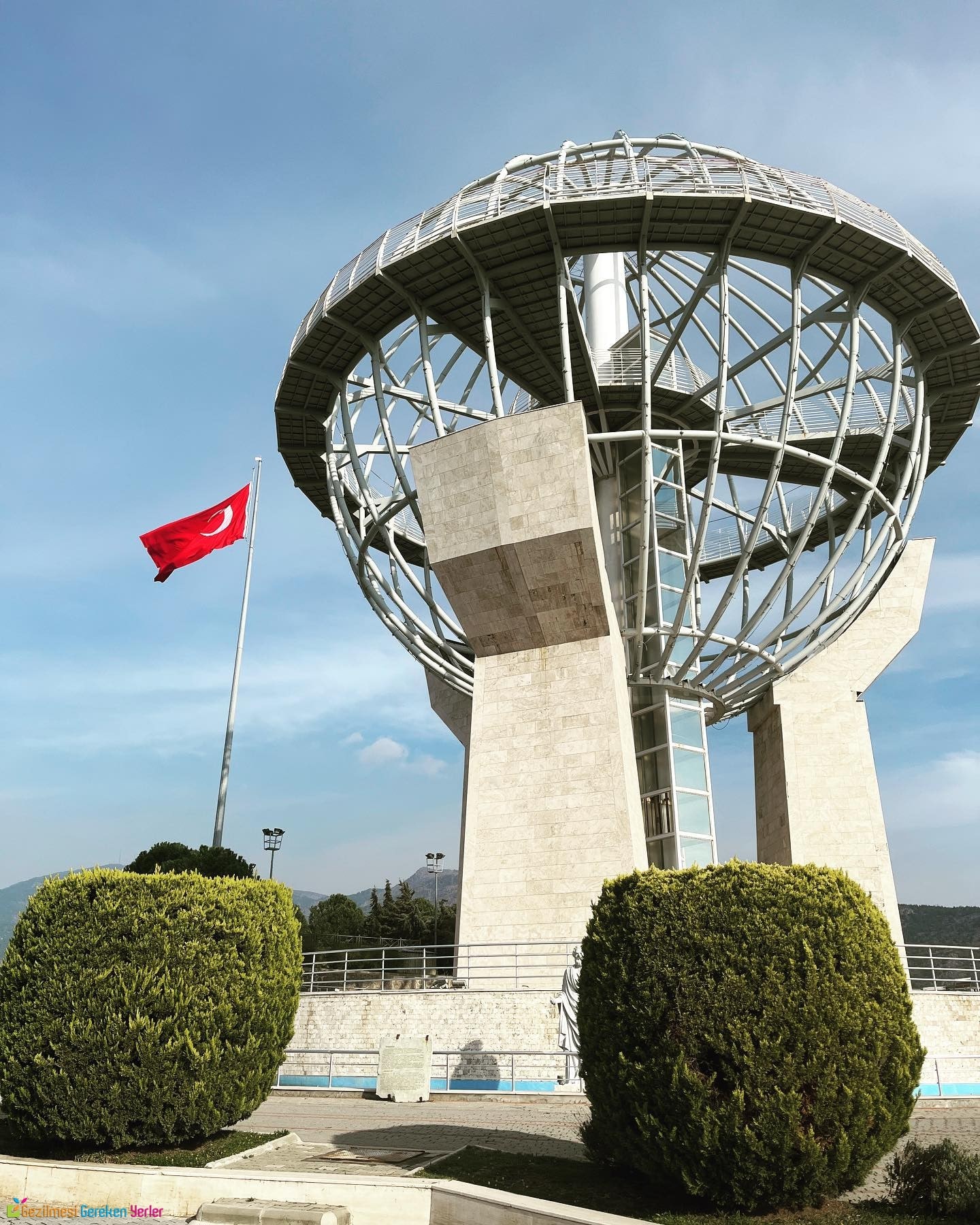 Dünya Barış Anıtı