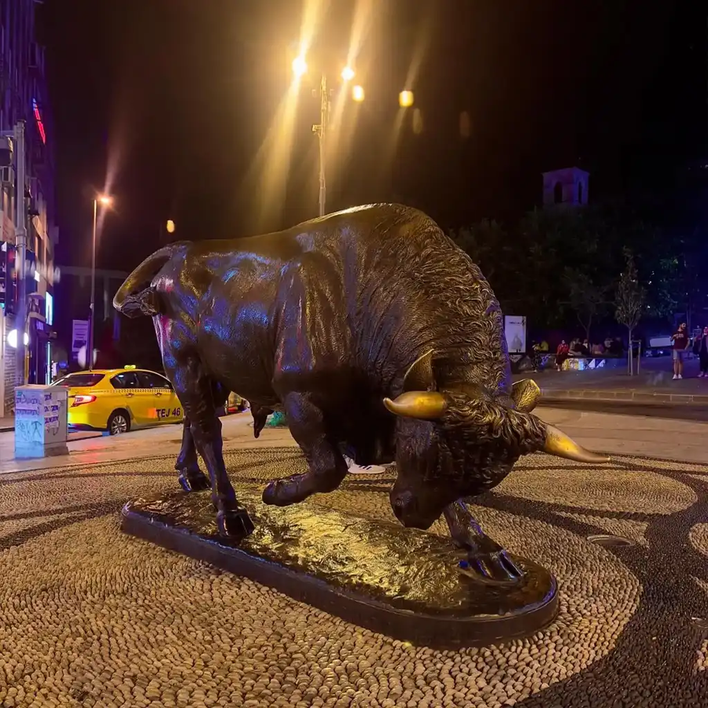 Kadıköy Boğa Heykeli