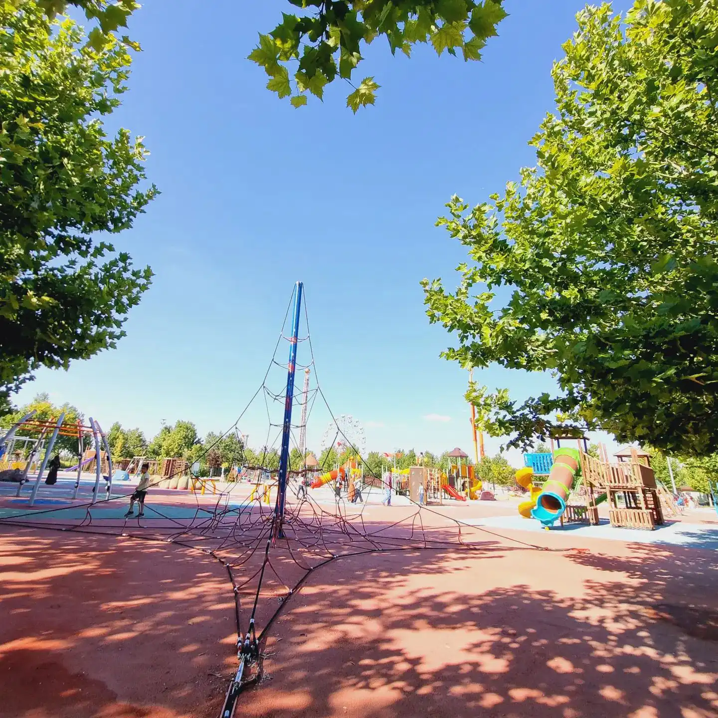 Karatay Şehir Parkı Çocuk Oyun Alanları