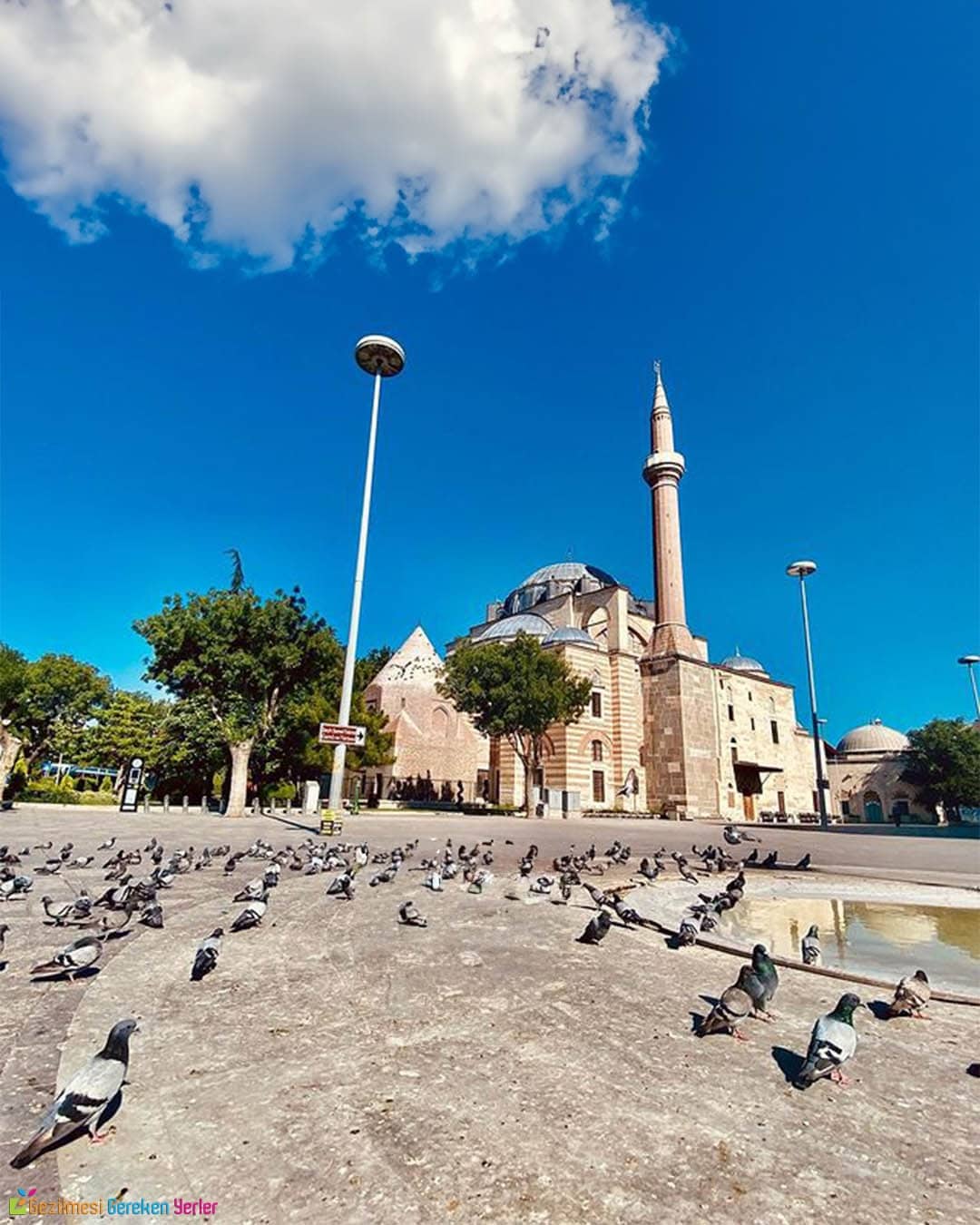 Şerafeddin Camii