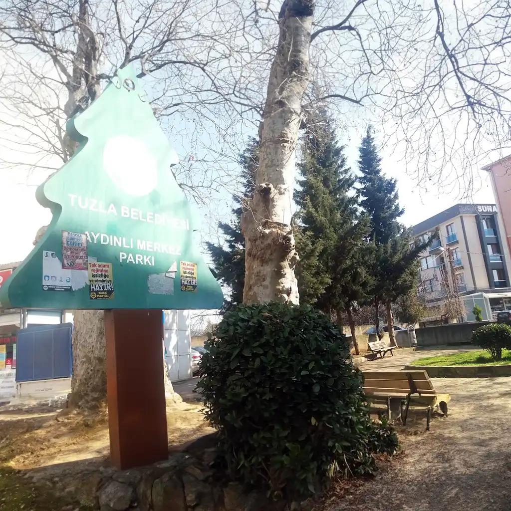 Aydınlı Merkez Parkı