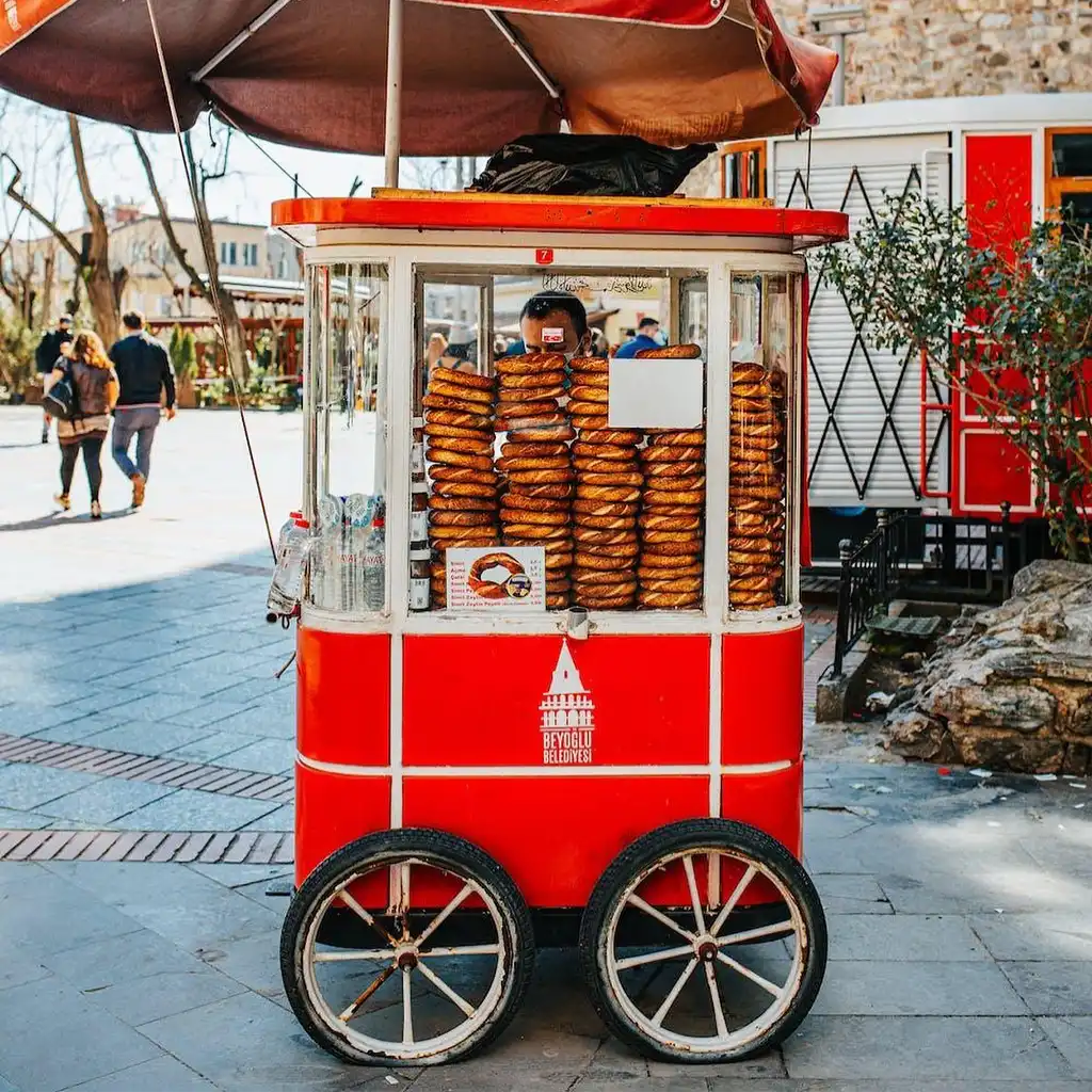 Sokak Lezzeti Simit ve Çay