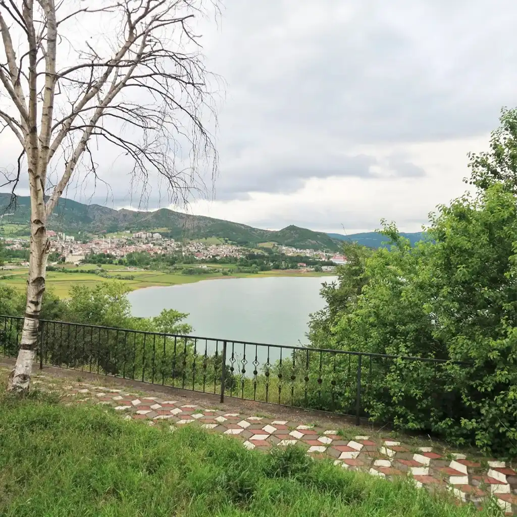 Almus Baraj Gölü