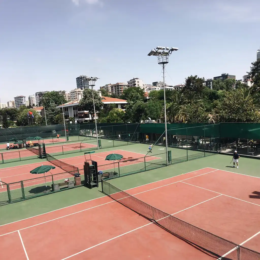 Büyük Kulüp Tenis Kortu