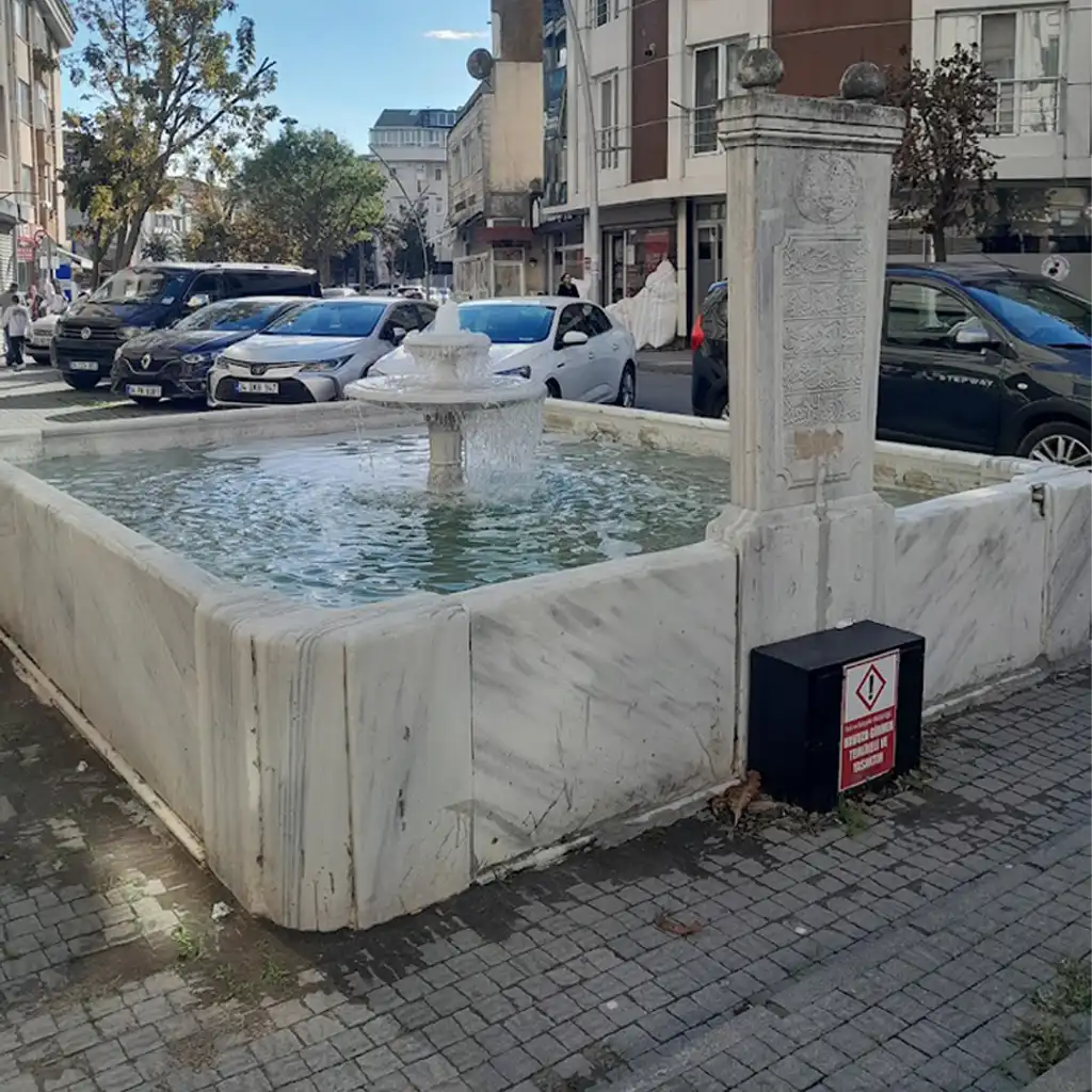II. Abdülhamid Çeşme’si, Havuzbaşı