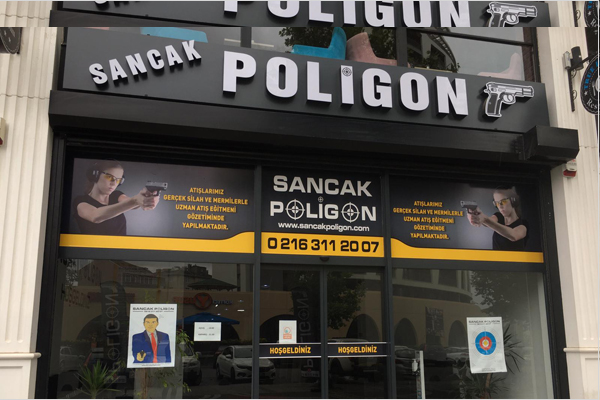 Sancak Poligon'un Sancaktepe'deki giriş cephesi