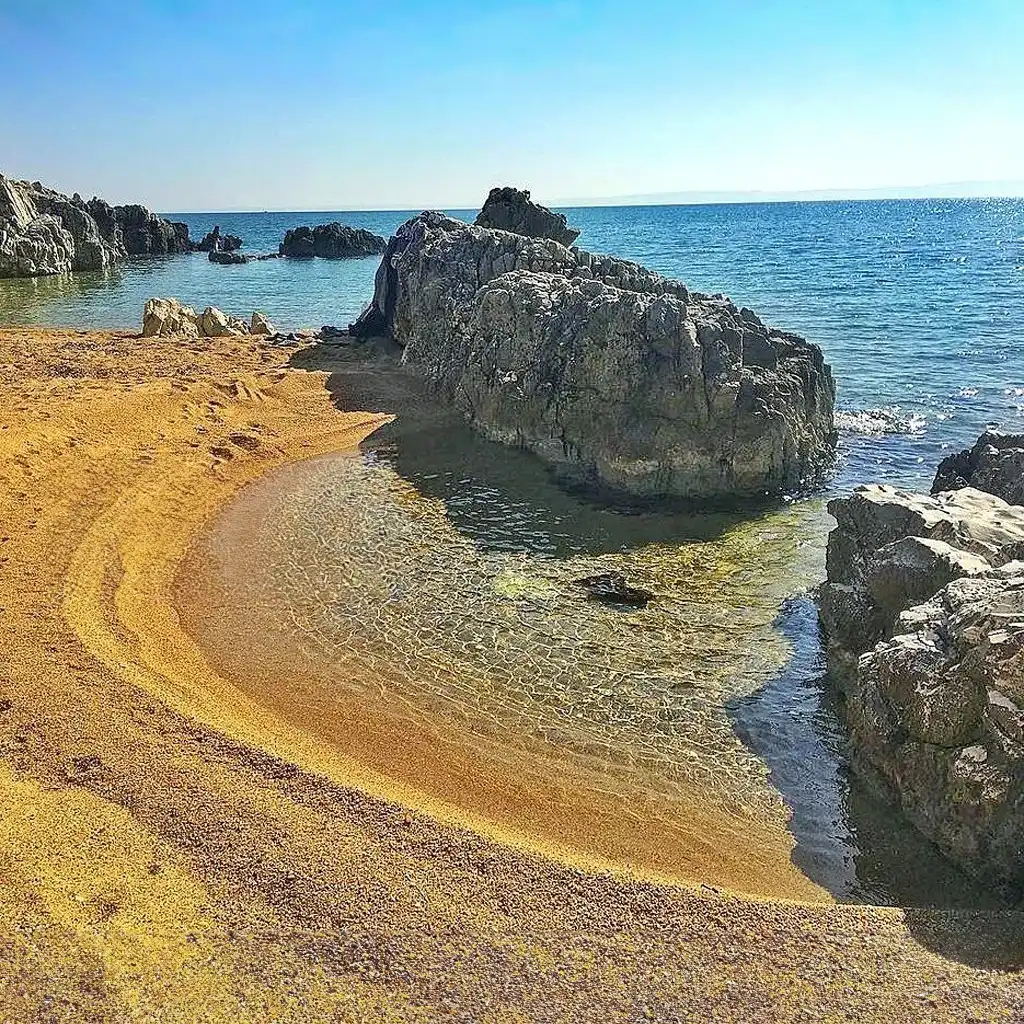 İtalyan Koyu nerede ve plajda neler var