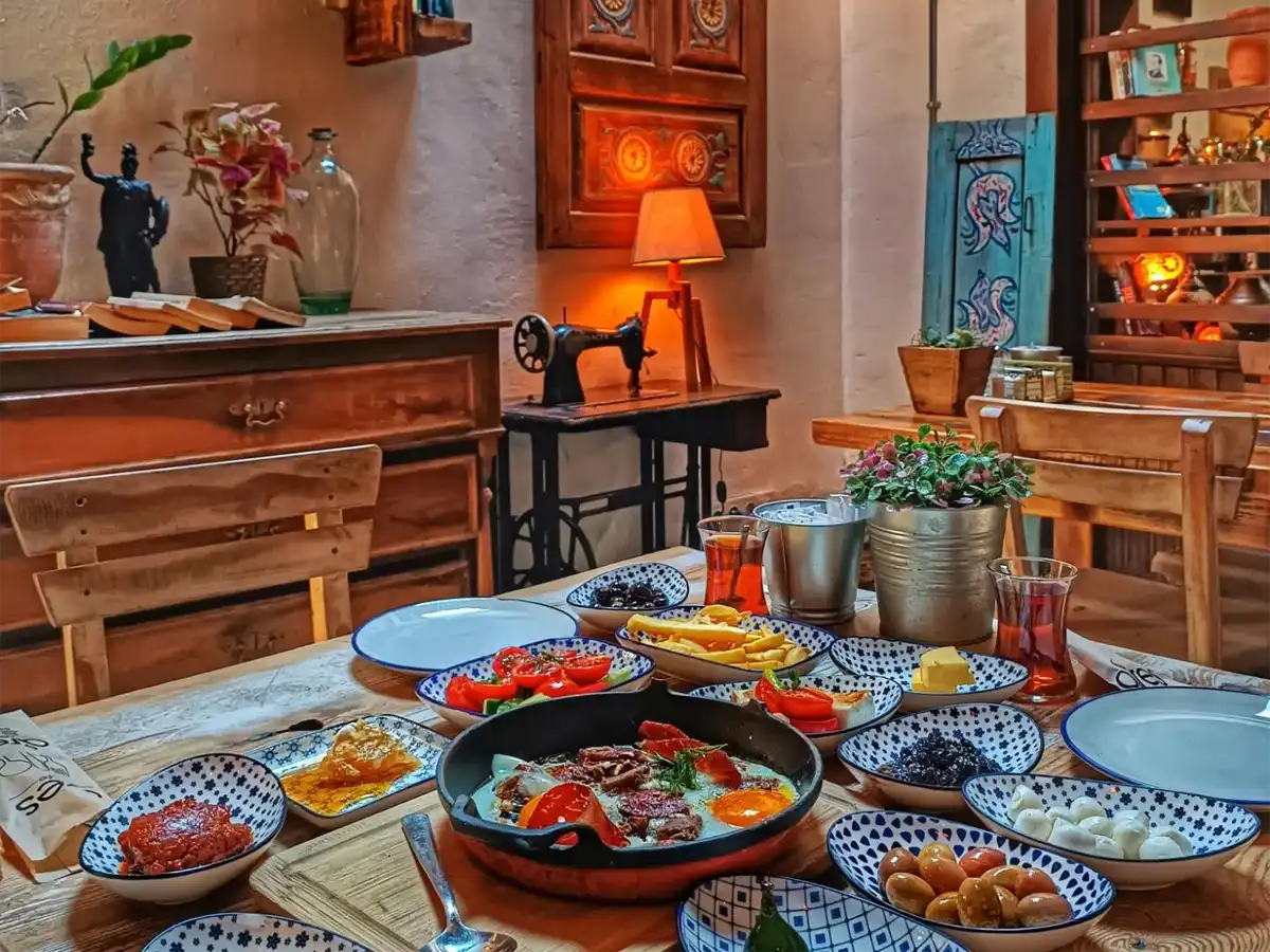 Ares Cafe Ayvalık