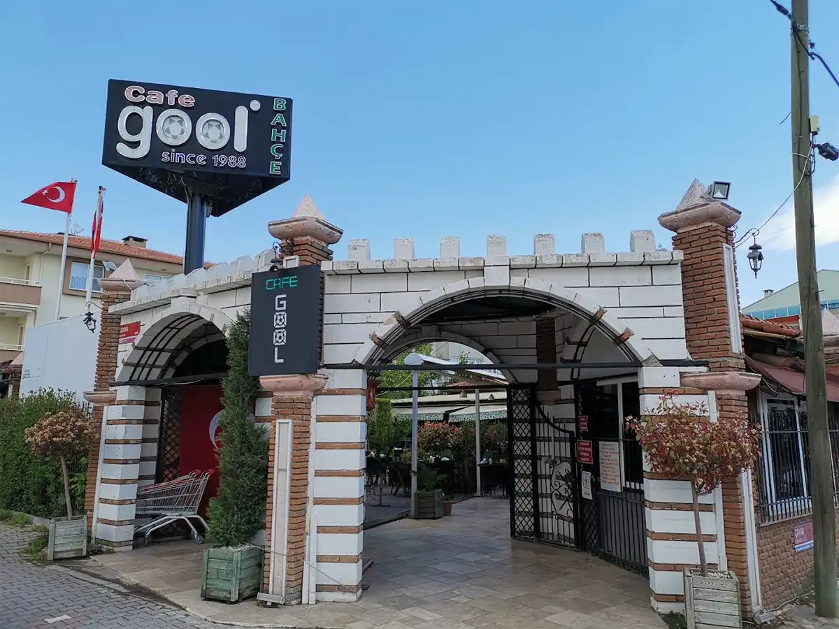Cafe Gool Bahçe