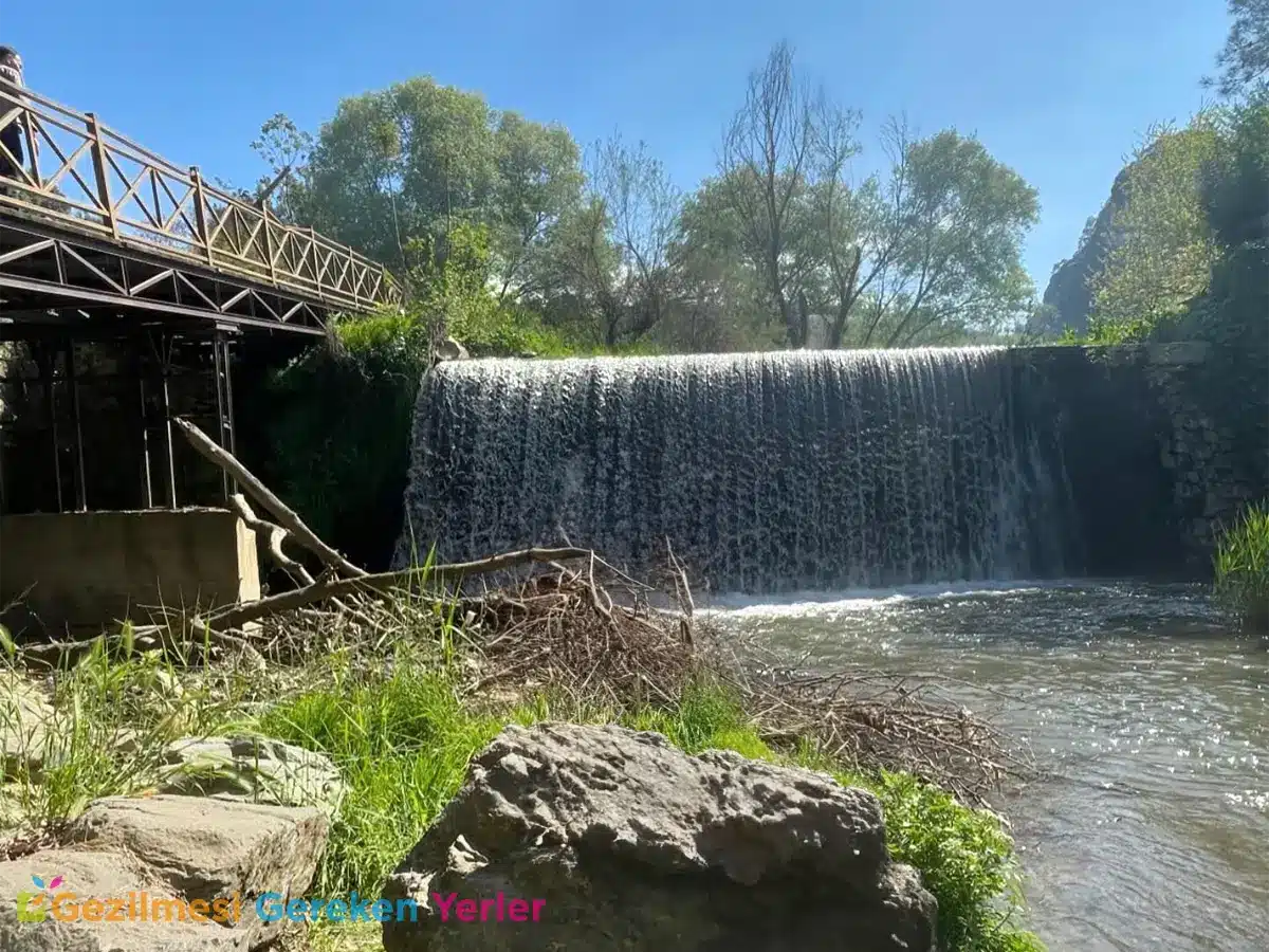 Kurşunlu Şelalesi Tabiat Parkı