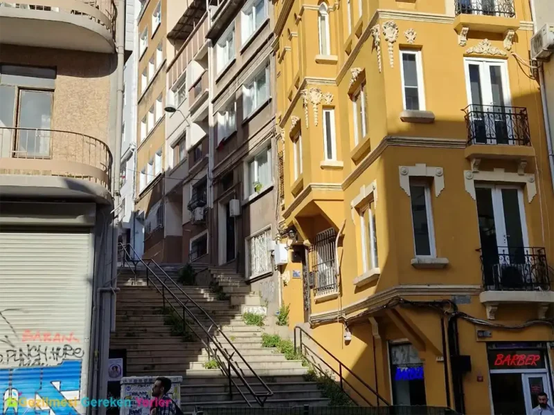 Taksim'in Arka Sokakları