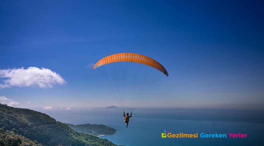 Türkiye’de Yamaç Paraşütü Yapabileceğiniz En İyi 10 Yer