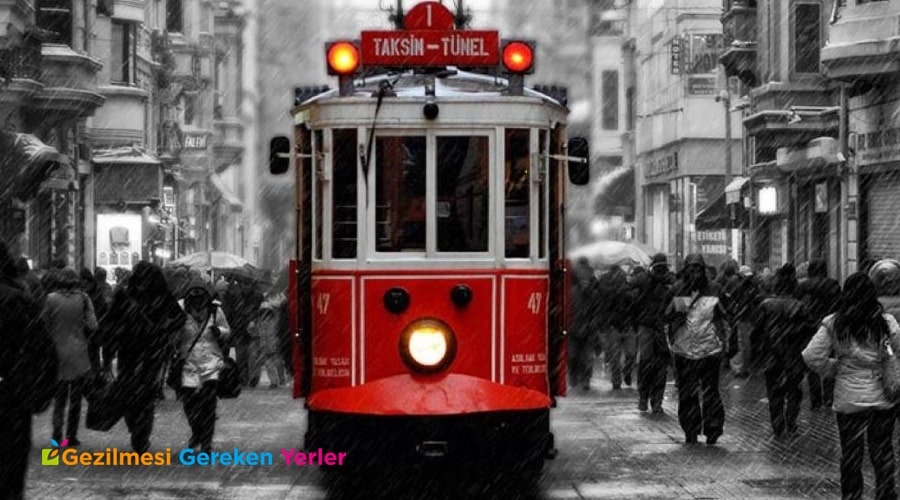 İstanbul'da Tarihi Tramvay Hatları ve Nostaljik Yolculuklar