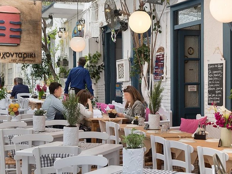 Syros'ta Bir Öğle Yemeği: Archontariki