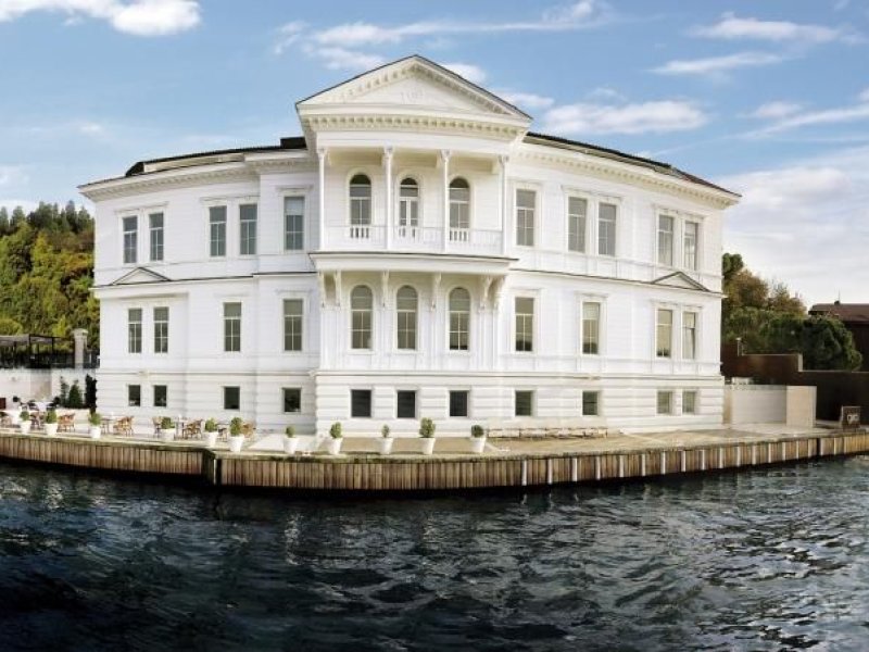 Ajia Hotel