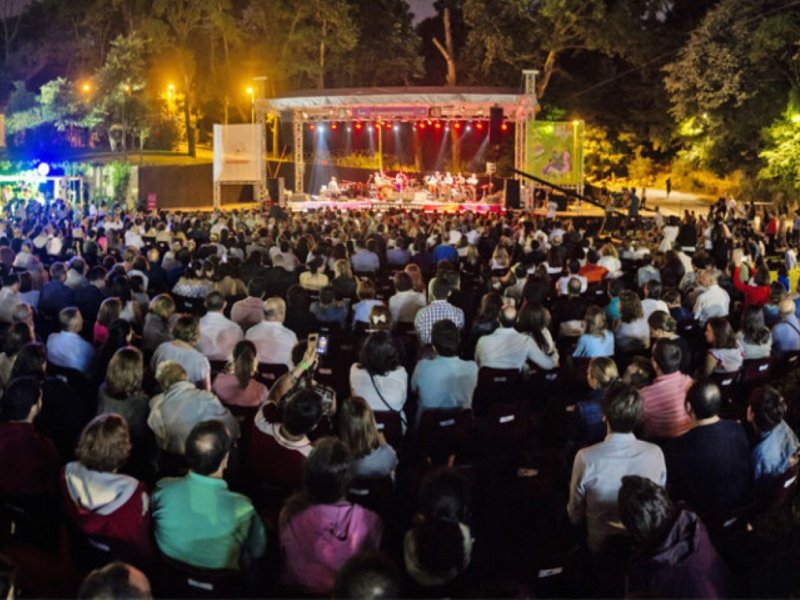 UNIQ Açıkhava Sahnesi