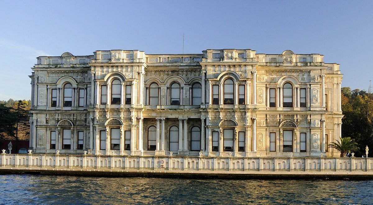 Beylerbeyi Sarayı'nın Boğaz'a bakan cephesi